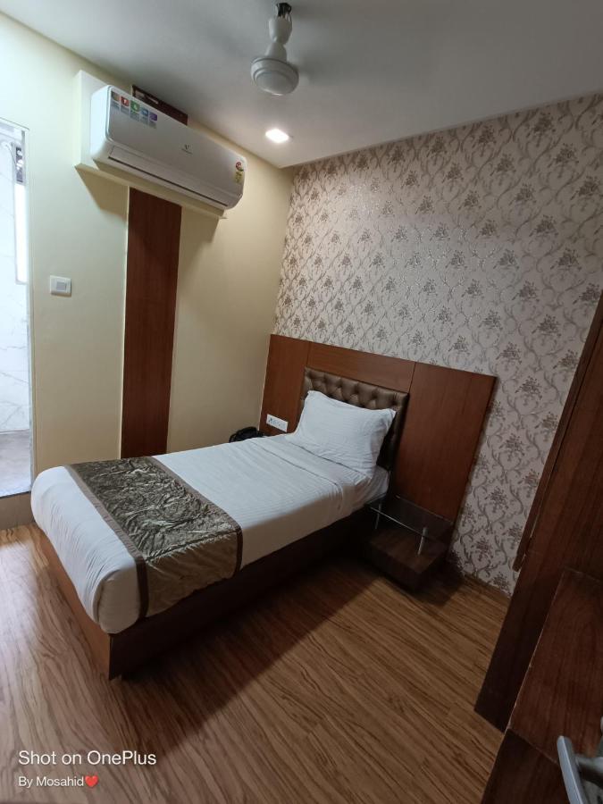 Hotel A Suites Mumbai Kültér fotó