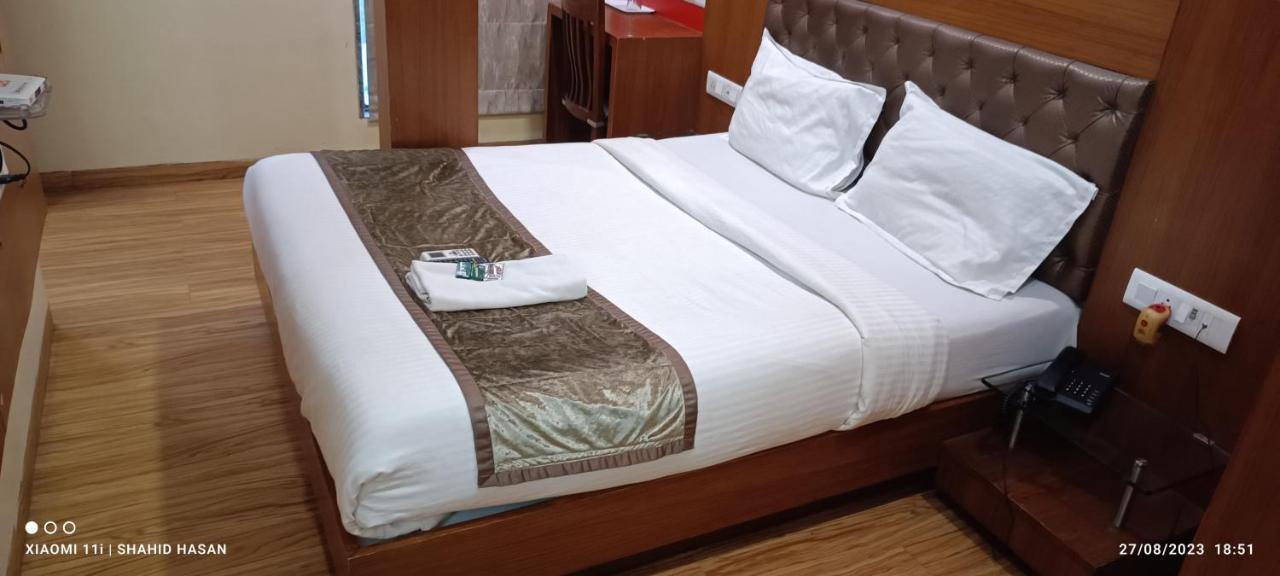 Hotel A Suites Mumbai Kültér fotó